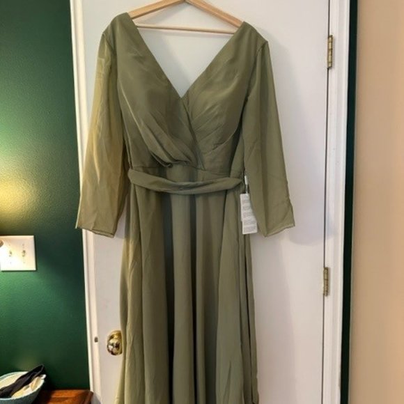 Stacees Bridal Made to Order Dress - Picture 2 of 5